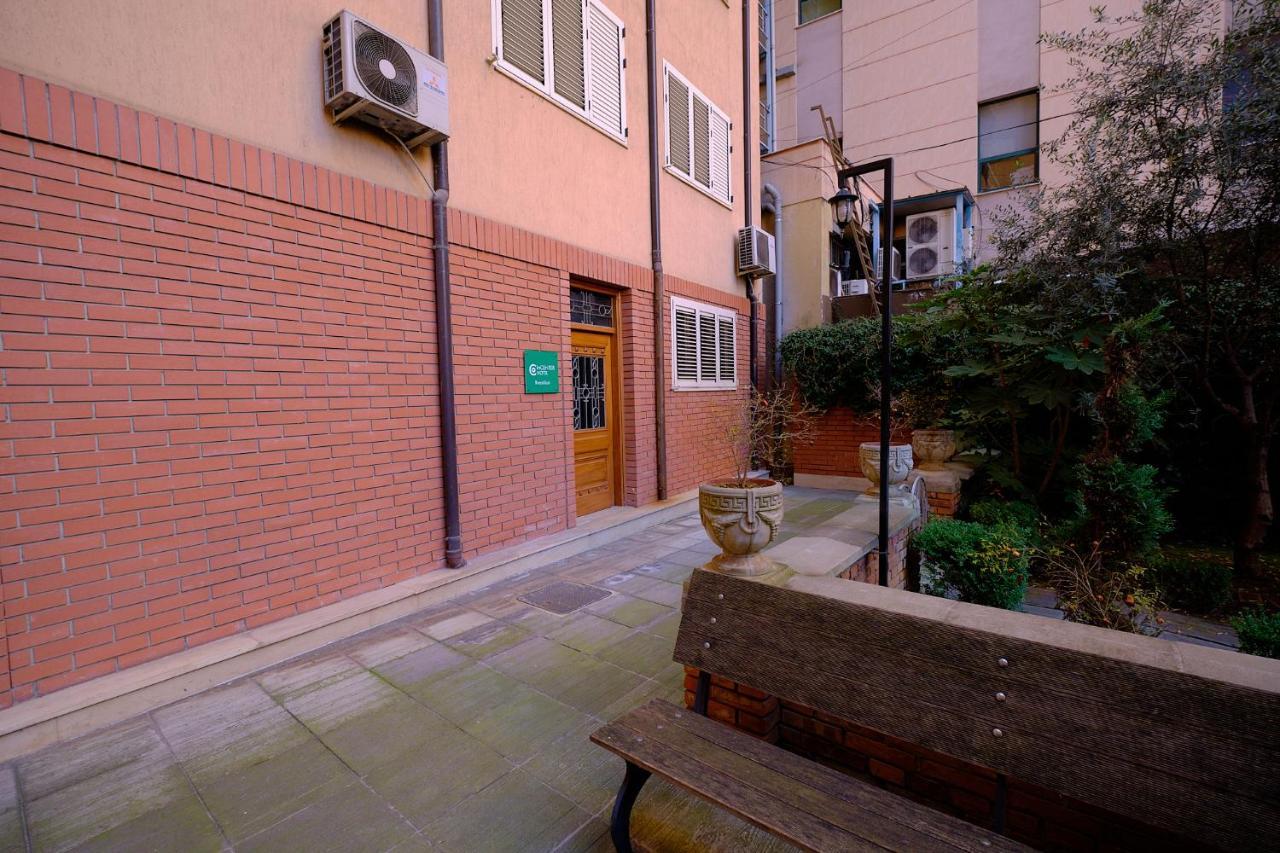 Hotel In Center