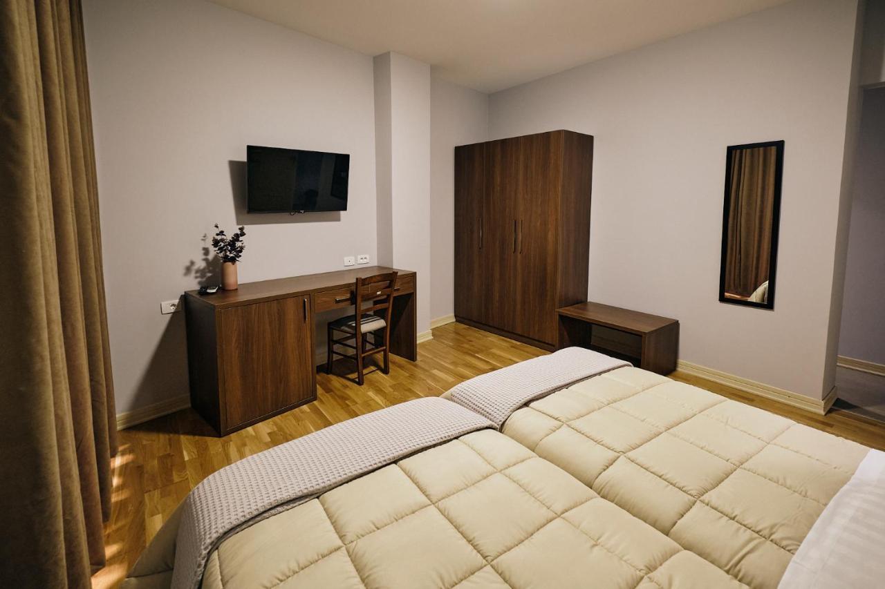 In Center 3* Tirana